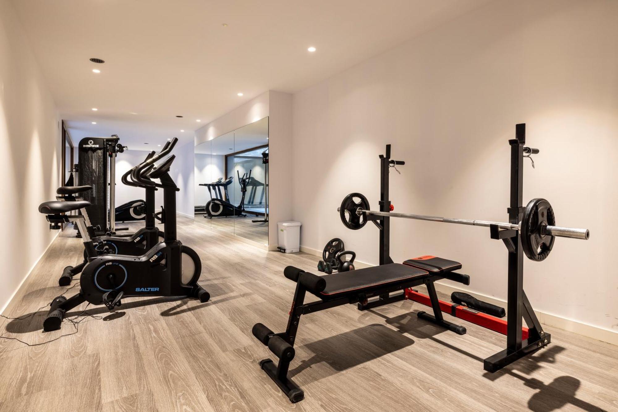 Un Diamante De Montana L A Pie De Pistas De Esqui - Gimnasio - Sauna - Piscina L 6pax L By Bonesvacances